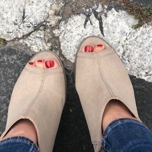Restricted West Bay Heeled Mule - 8.5 - Taupe